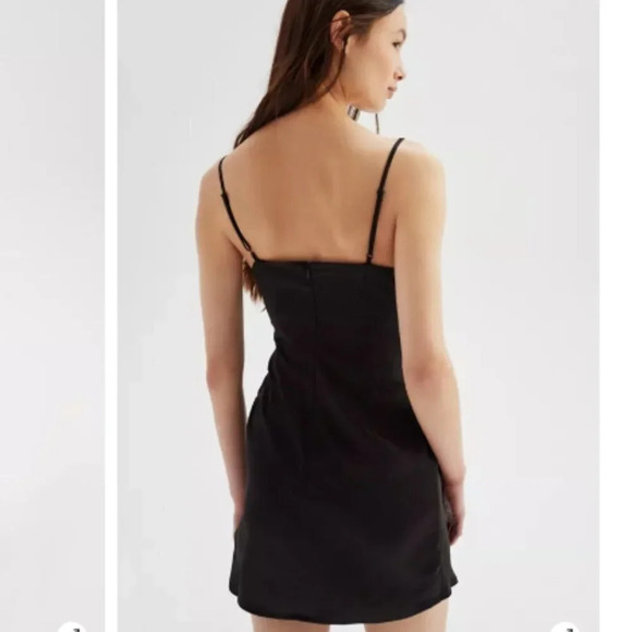 Urban Outfitters UO Mallory  Cowl Neck Satin Like Slip Dress Black Size Small - Picture 7 of 13